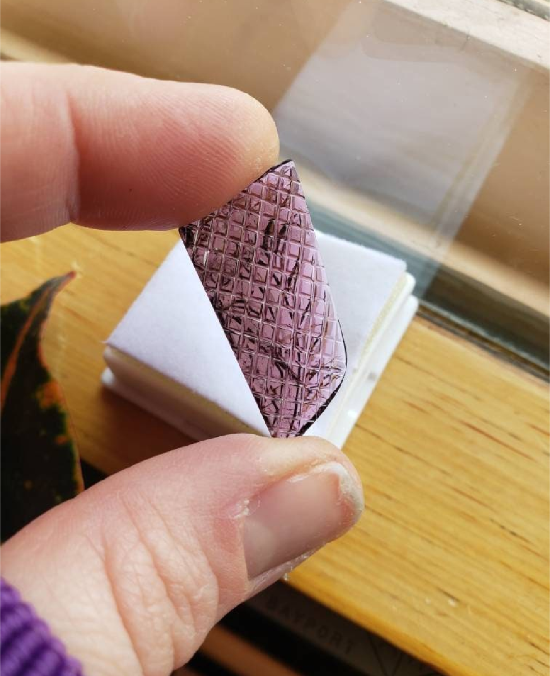 Beautiful Carved Tourmaline crystal. Deeper red colors. 15 cts. 29mm x 14mm. Tourmaline specimen. Jewelry making, collectable. Flower