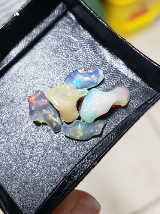Lot of 5 freeform Ethiopian Welo Opals. Tumbled chunks. 12mm -16mm. 10 carats. Accents. Jewelry making supplies. (8)